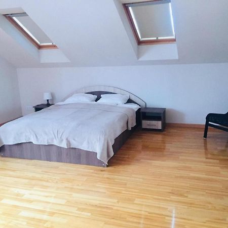 “Airisi” Hotel Aluksne Ngoại thất bức ảnh