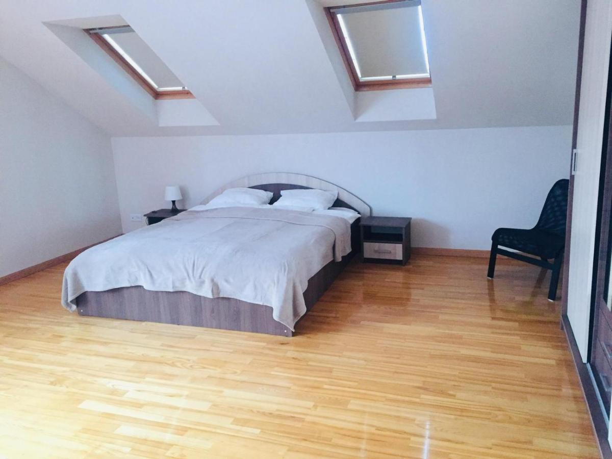 “Airisi” Hotel Aluksne Ngoại thất bức ảnh