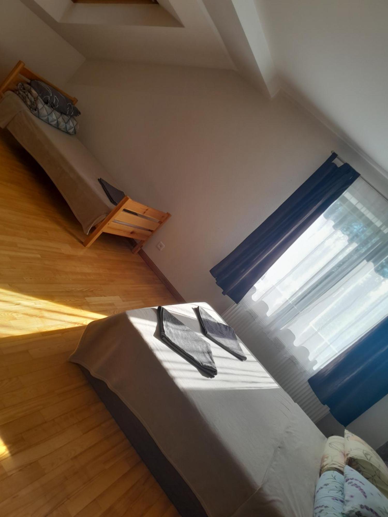 “Airisi” Hotel Aluksne Ngoại thất bức ảnh
